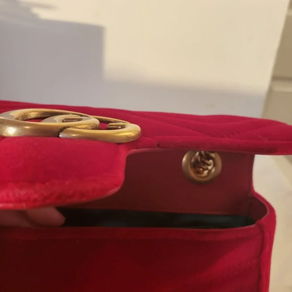 ❌SOLD❌GUCCI Marmont Red Velvet Bag - Picture 10 of 15